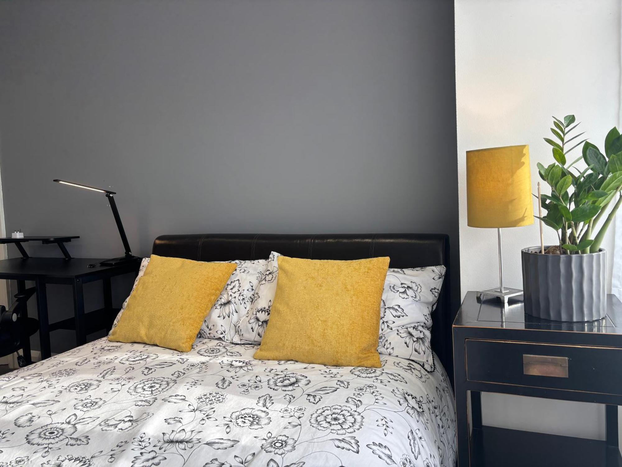 Entire House Floor Perfect For Couples & Freelancers - Available For Single Too Londres Exterior foto